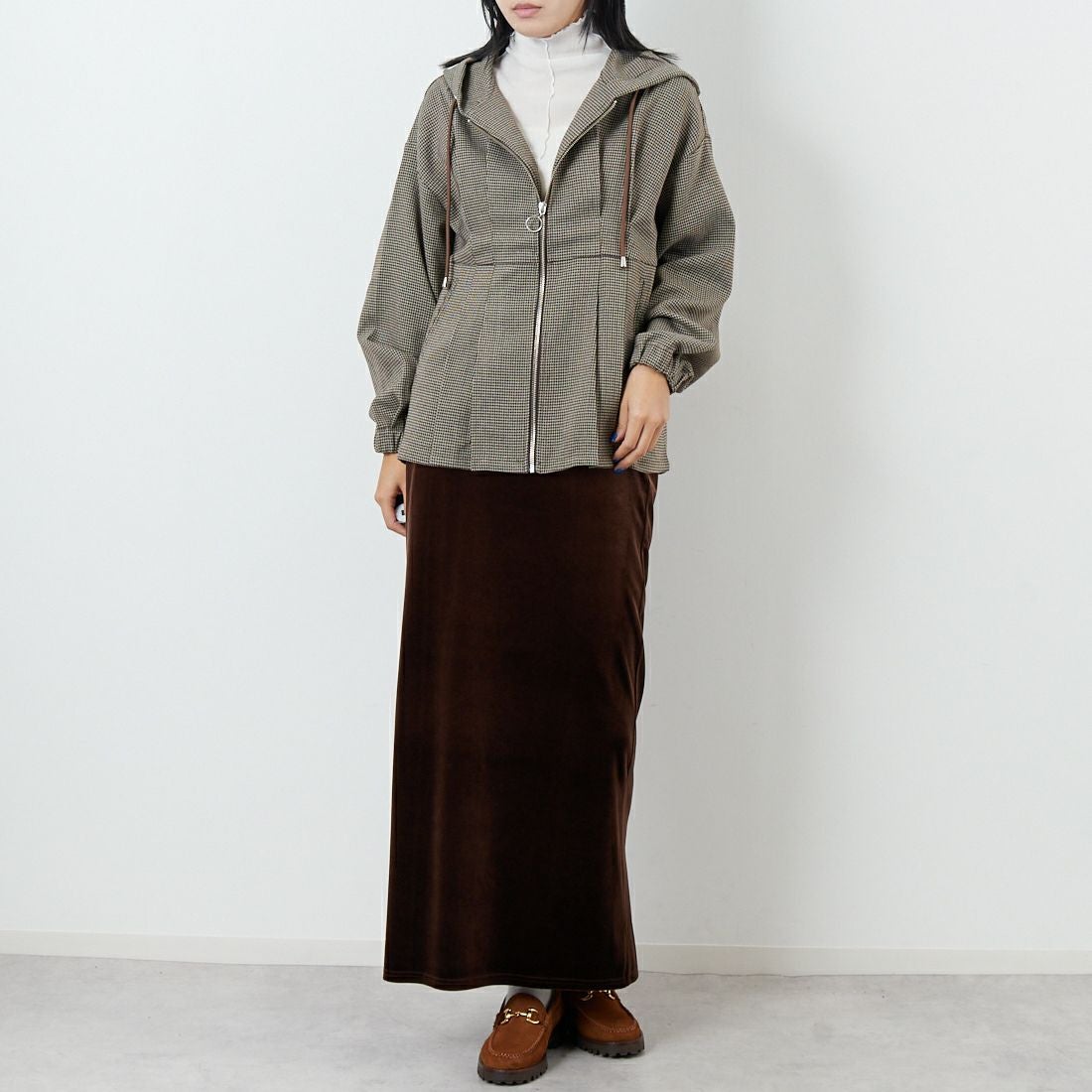 Kelen [ケレン] ウエストタックデザインフードジャケット [LKL25FJK2065] BEIGE &&モデル身長：167cm 着用サイズ：M&&