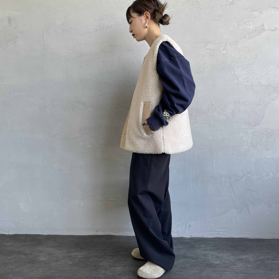 Barbour [バブアー] DULSIE LINER テディフリース ライナーボアベスト [LLI0016] ECRU/ANCIE &&モデル身長：150cm 着用サイズ：10&&