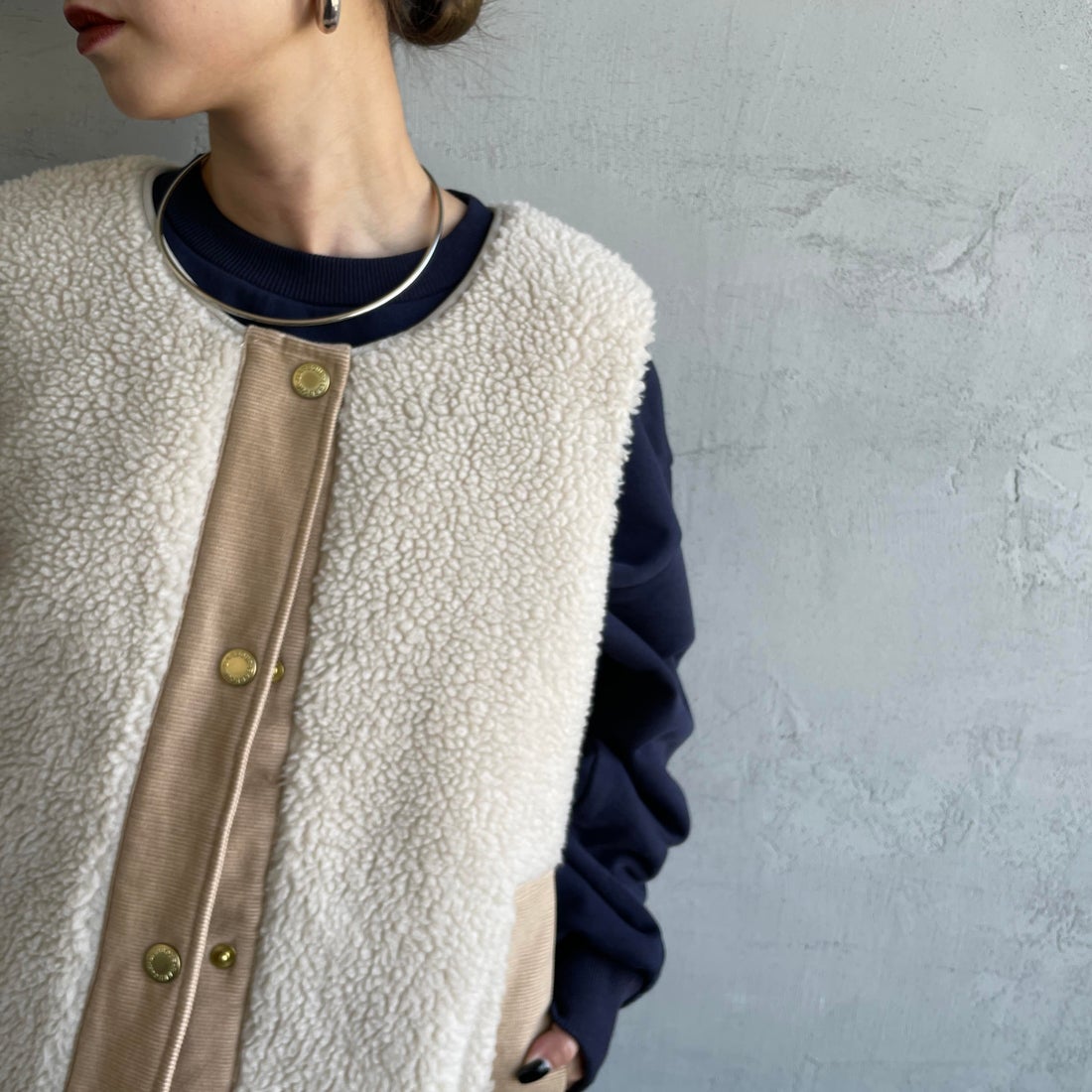 Barbour [バブアー] DULSIE LINER テディフリース ライナーボアベスト [LLI0016] ECRU/ANCIE &&モデル身長：150cm 着用サイズ：10&&
