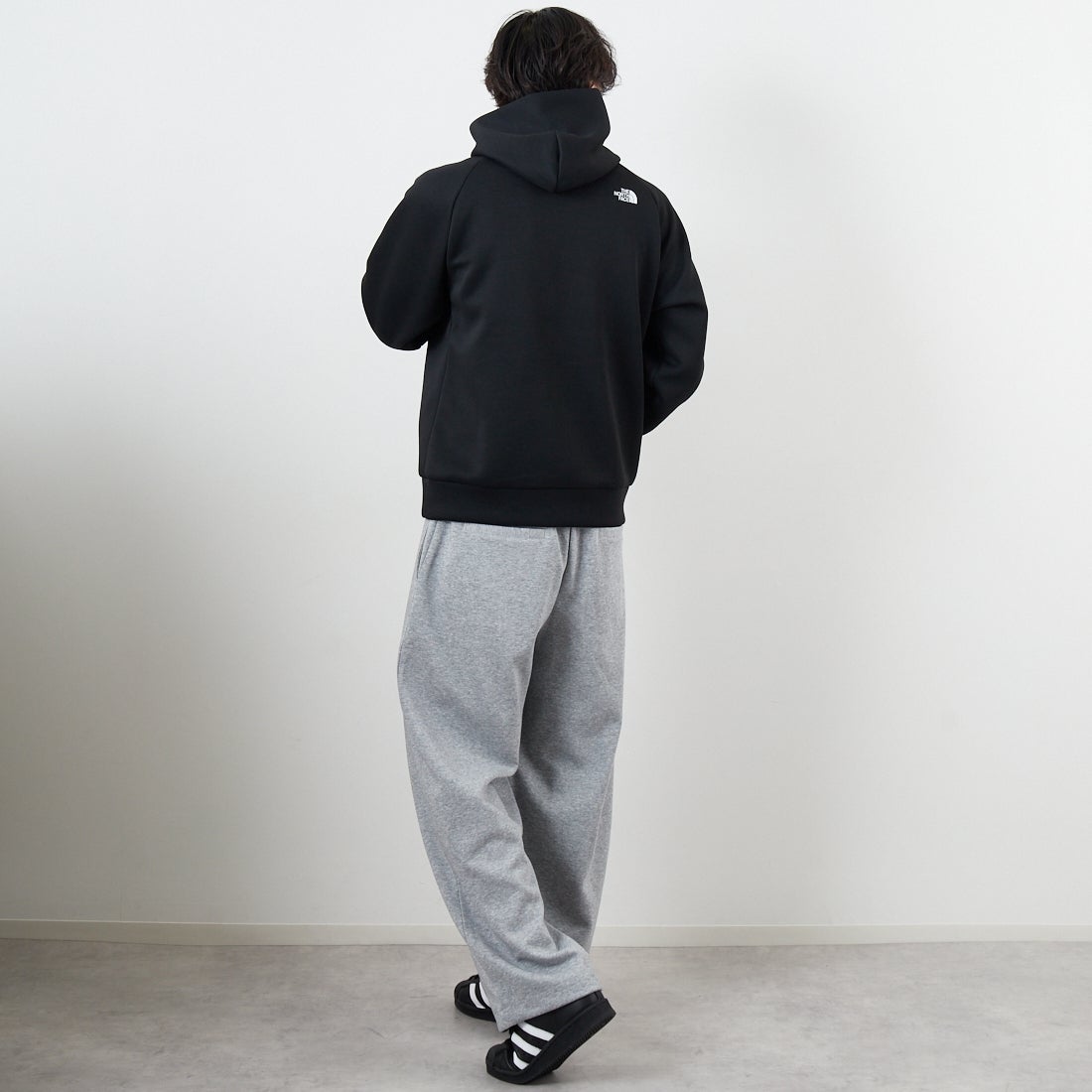 THE NORTH FACE [ザ ノースフェイス] テックエアースウェットフーディ [NT62583] K &&モデル身長：179cm 着用サイズ：M&&