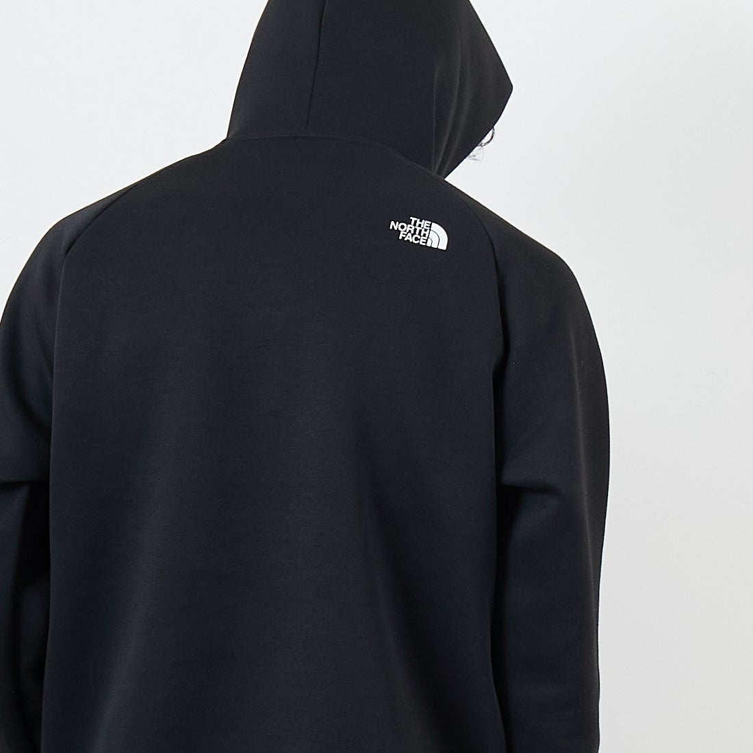 THE NORTH FACE [ザ ノースフェイス] テックエアースウェットフーディ [NT62583] K &&モデル身長：179cm 着用サイズ：M&&