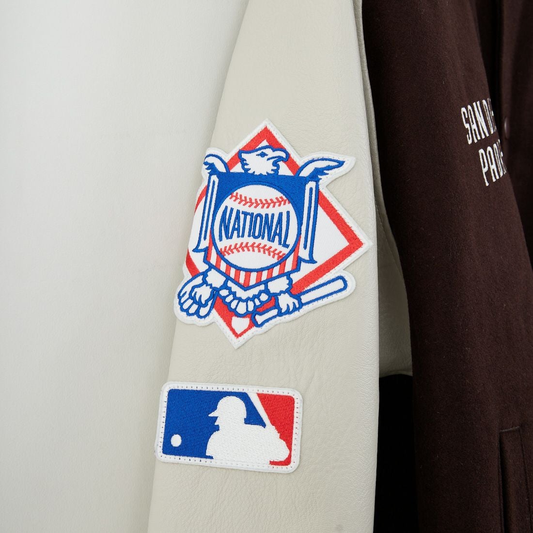 Fanatics [ファナティクス] 別注 MLBロゴワッペン メルトンスタジャン [ML2325FW0007-JF] BROWN SD