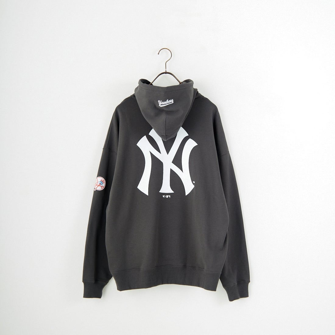 Fanatics [ファナティクス] 別注 MLBロゴ バックプリント スウェットパーカー [ML0625FW0006-JF] CHR NY