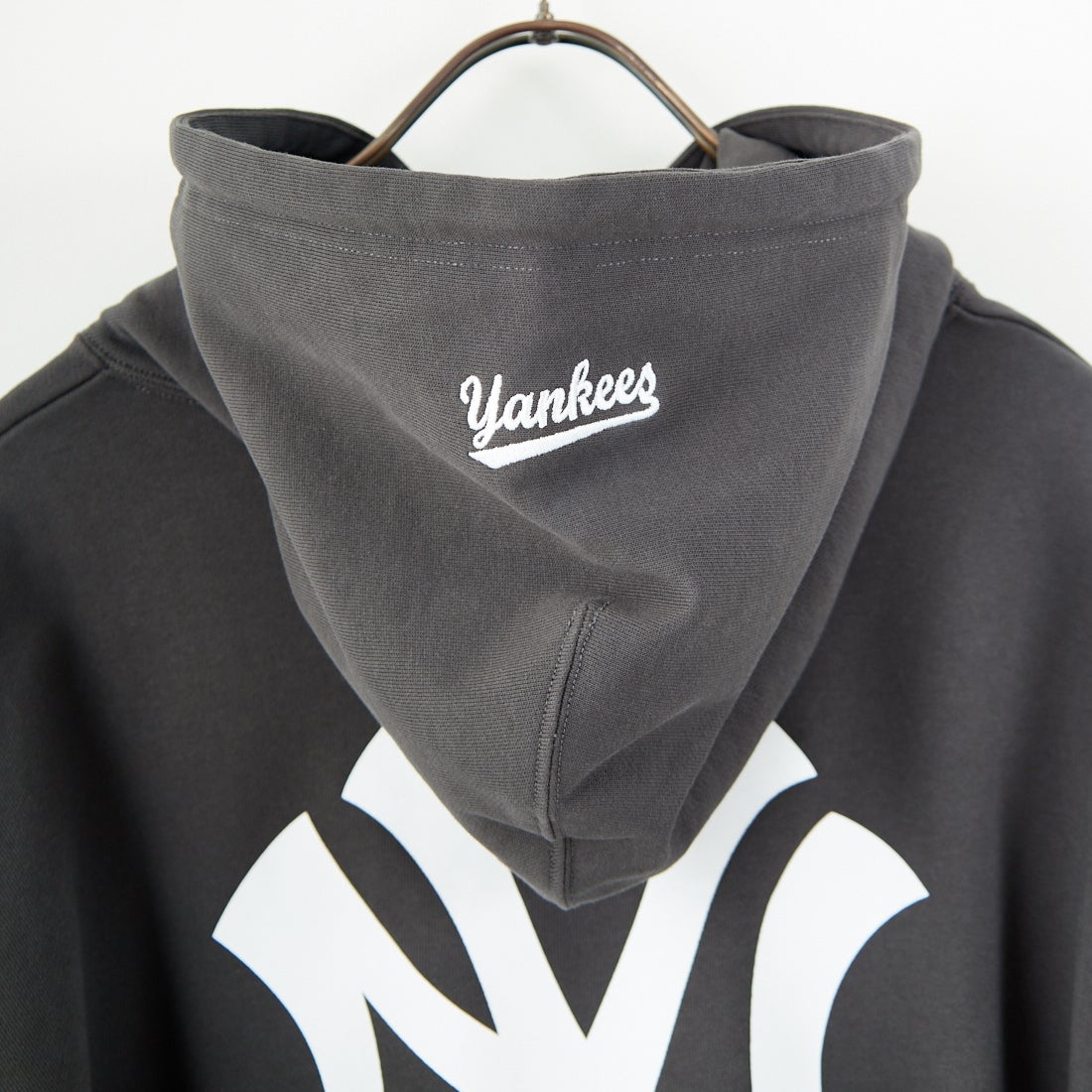 Fanatics [ファナティクス] 別注 MLBロゴ バックプリント スウェットパーカー [ML0625FW0006-JF] CHR NY