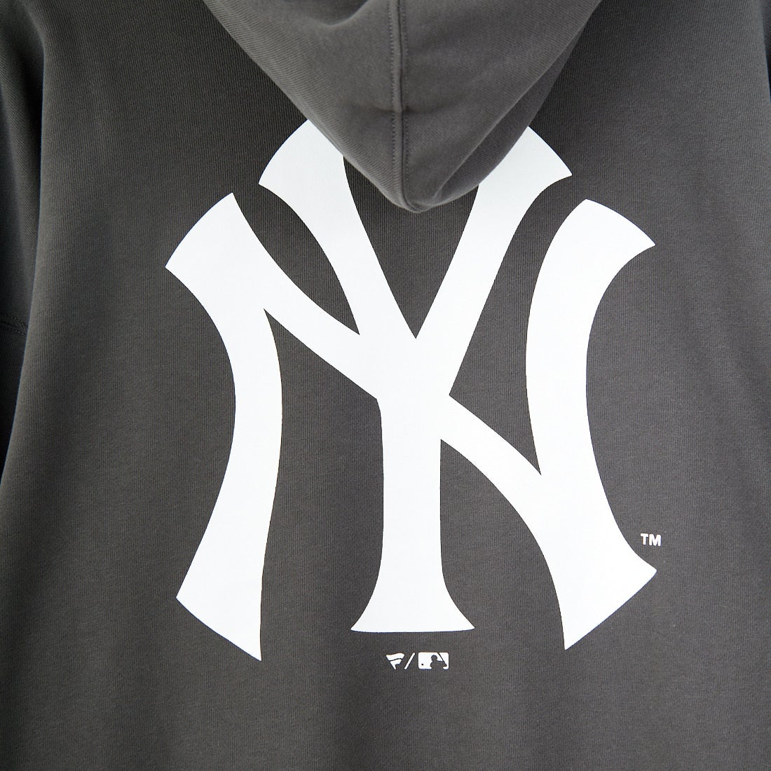 Fanatics [ファナティクス] 別注 MLBロゴ バックプリント スウェットパーカー [ML0625FW0006-JF] CHR NY
