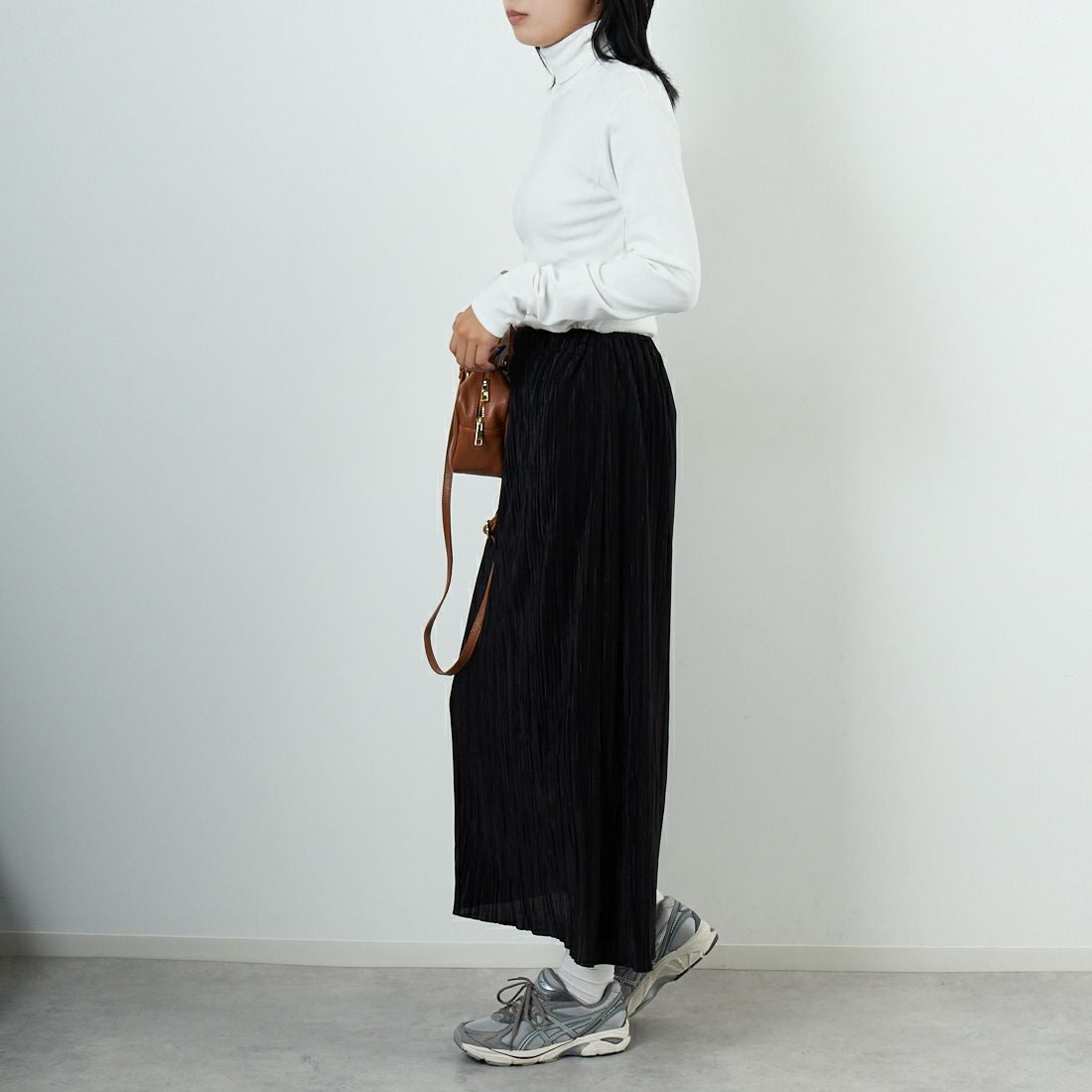 GICIPI [ジチピ] PREZZEMOLO タートルネックカットソー [2520A] BIANCO &&モデル身長：167cm 着用サイズ：2&& &&モデル身長：167cm 着用サイズ：F&&