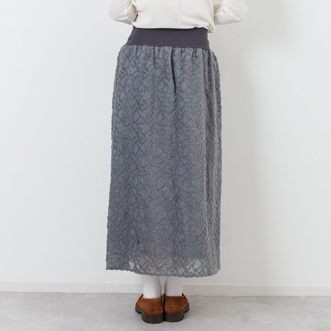 STELLA CIFFON [ステラシフォン] シアーカットジャガードスカート [ST3-26201B] 81 GRAY &&モデル身長：167cm 着用サイズ：36&&
