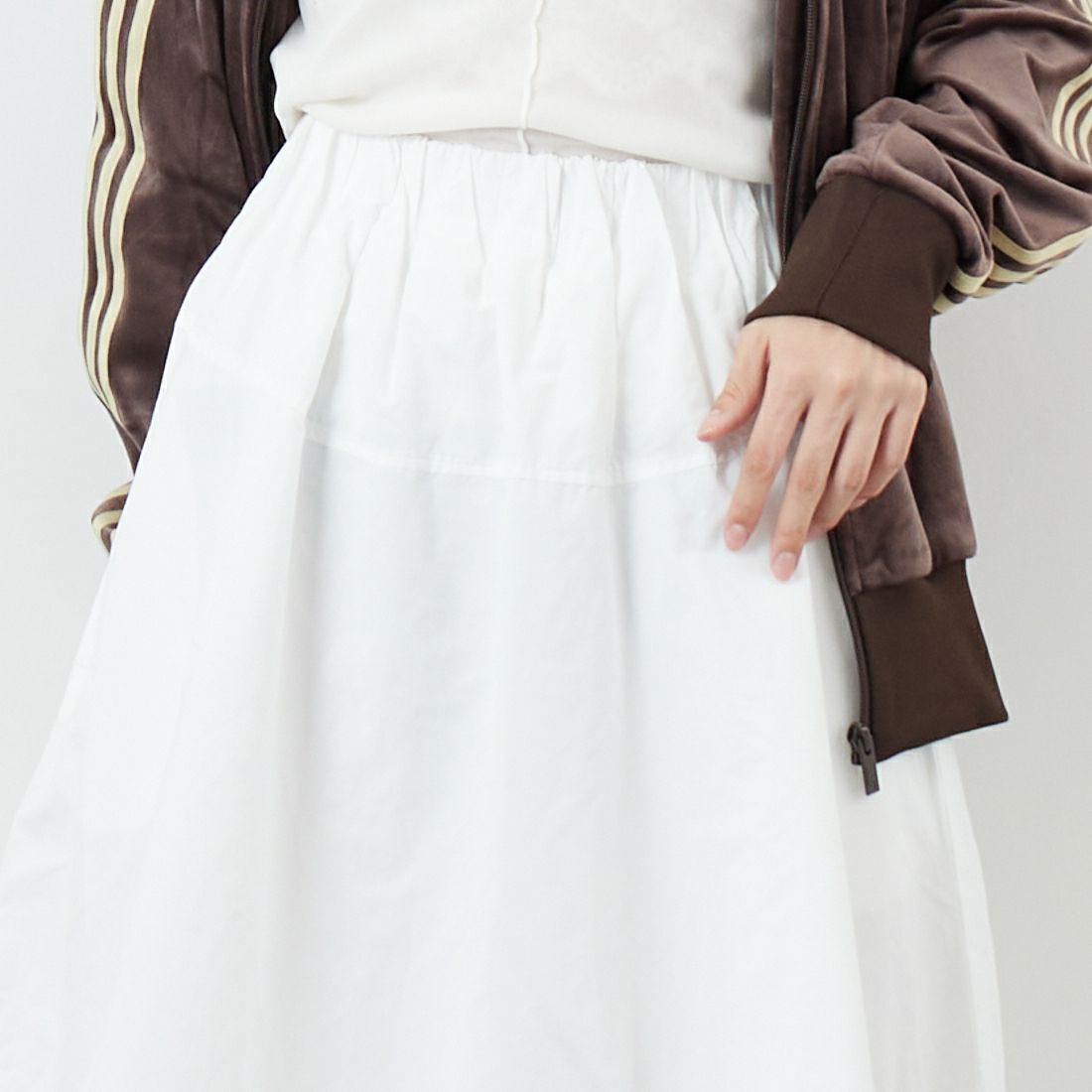 Noir Fabrik [ヌワールファブリック] バルーンフレアスカート [IN3-SK-5] WHITE &&モデル身長：162cm 着用サイズ：F&&