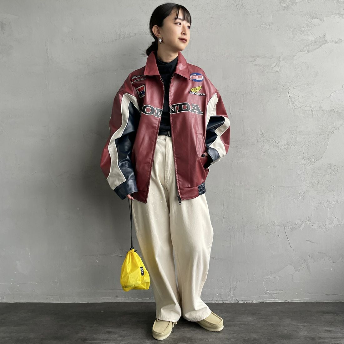 HONDA × JEANSFACTORY [ホンダ × ジーンズファクトリー] フェイクレザーレーシングジャケット [JFC-254-085] RED &&モデル身長：150cm 着用サイズ：S&&