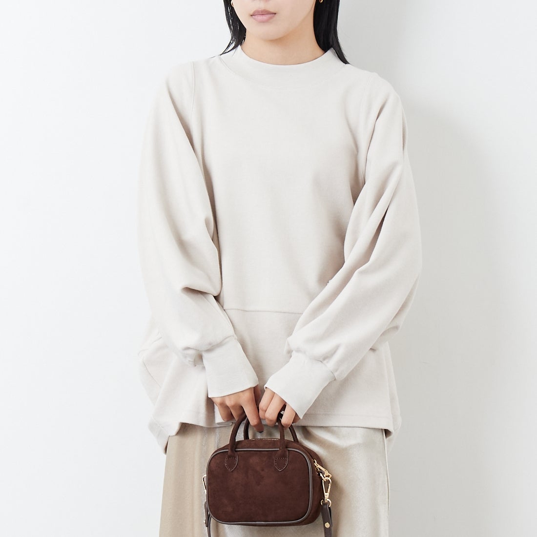 60 BEIGE&&モデル身長：167cm 着用サイズ：36&&