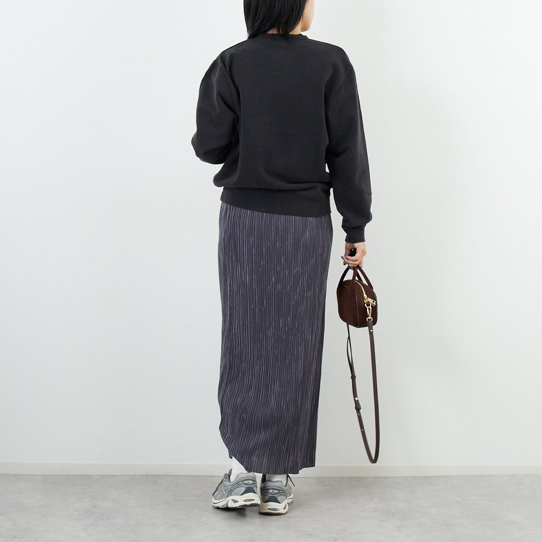 WORN FREE [ウォーン フリー] ブロンディ スウェット LAMF [WFR-VTG-200020] 09 BLACK &&モデル身長：167cm 着用サイズ：S&&