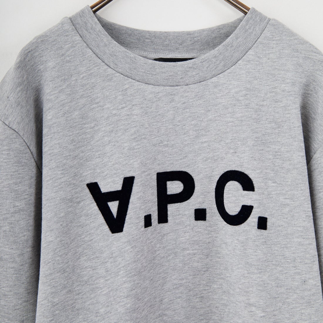 A.P.C. [アー・ペー・セー] VPCロゴ スウェットシャツ [STANDARD-GRAND-VPC] 92 GRIS