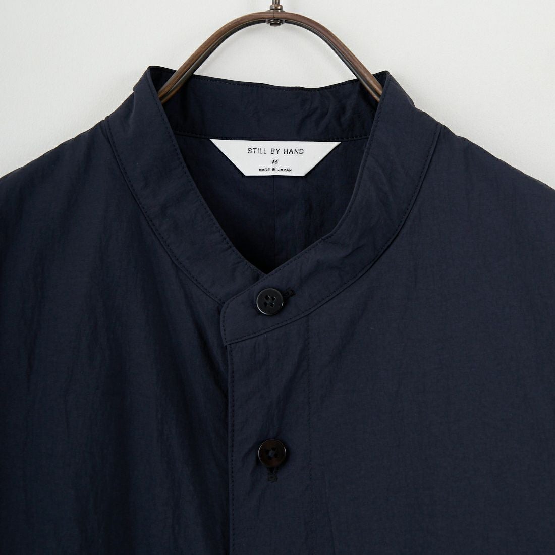 STILL BY HAND [スティルバイハンド] バンドカラーパデッドシャツ [BL04253] INK BLACK