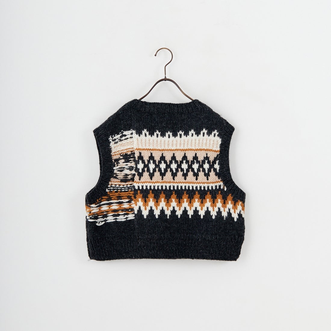 NEPAL HANDKNIT [ネパールハンドニット] ジャガードベスト [12568-NP] ﾁｬｺｰﾙ/ｲｴﾛｰ