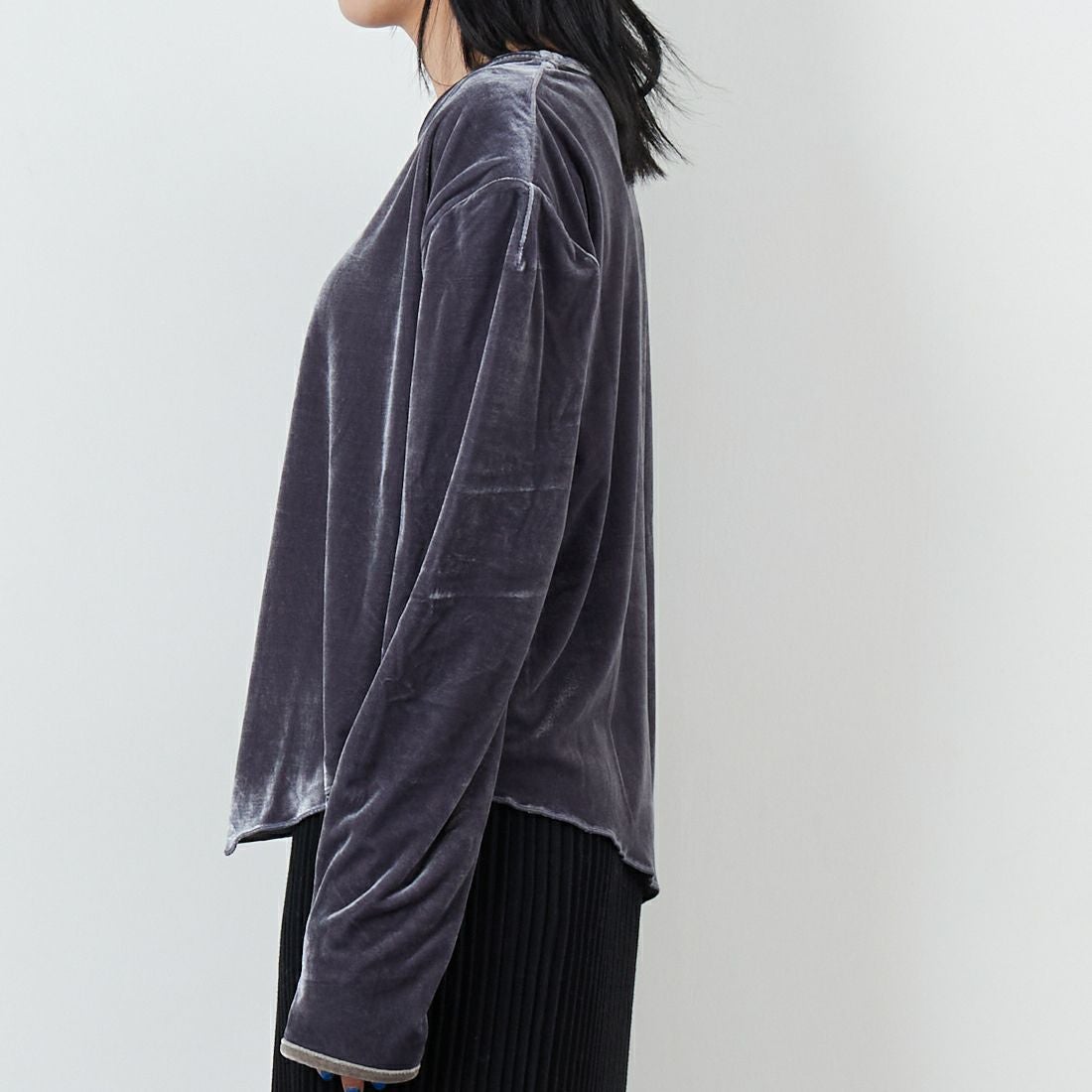 null. [ヌル] ベロアドロップショルダートップス [153WCT254014] CGRY &&モデル身長：167cm 着用サイズ：F&&