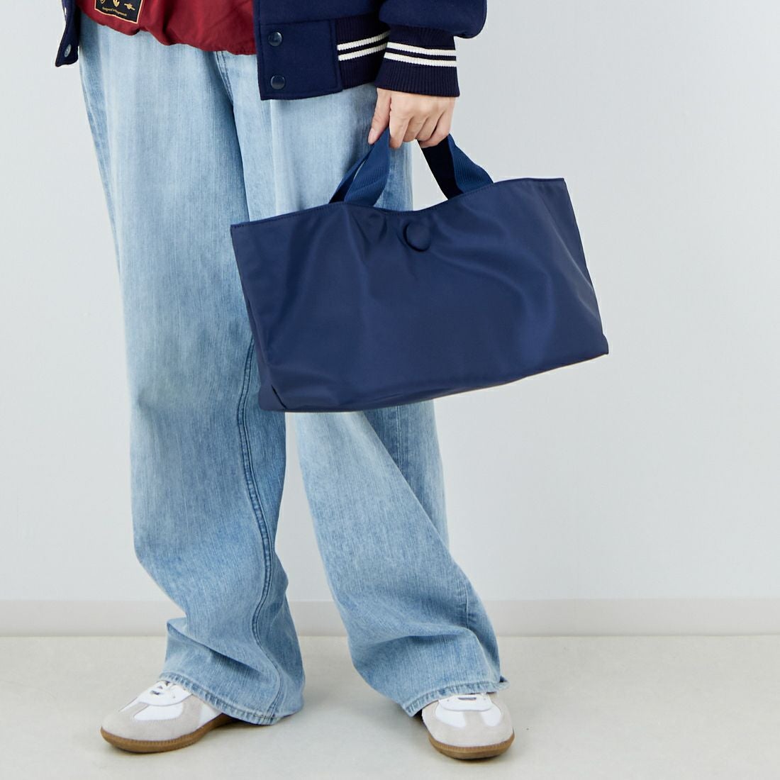 null. [ヌル] ボートシェイプナイロンバッグ [153WGB254302] NAV