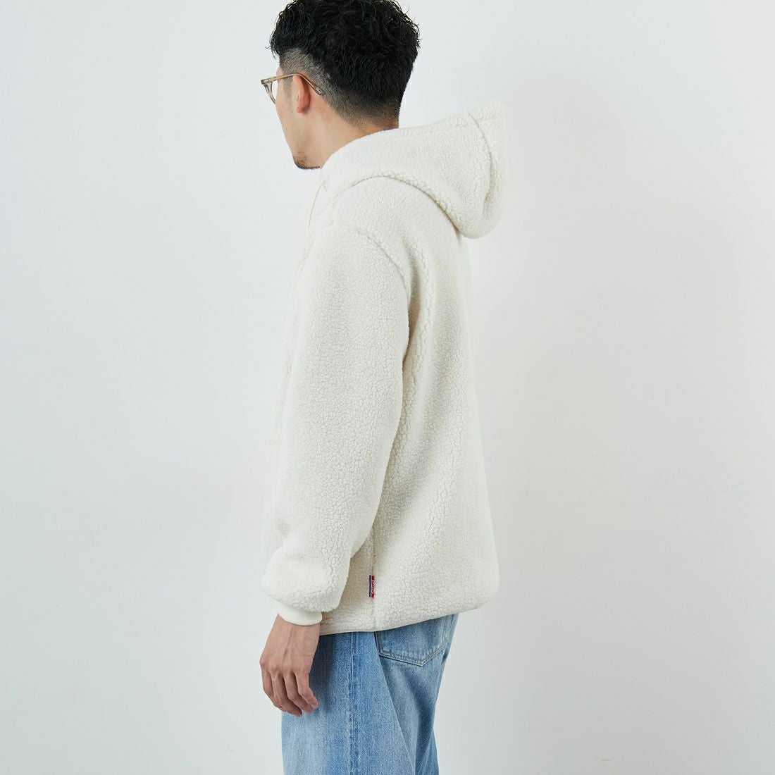 PARIS SAINT-GERMAN [パリ・サンジェルマン] PSG ロゴ刺繍ボアフーディ [PS2325FW0001] BEIGE &&モデル身長：168cm 着用サイズ：M&&