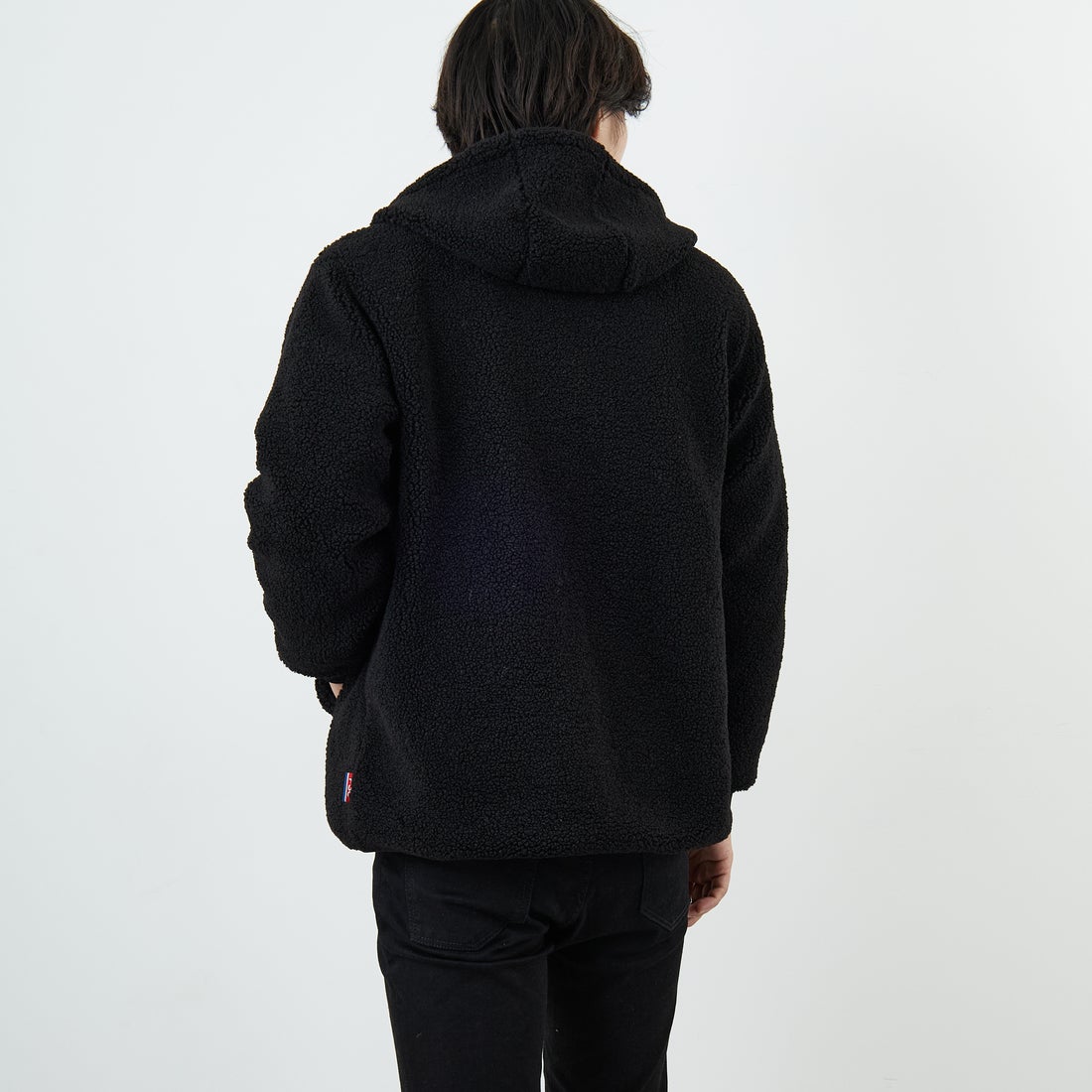 PARIS SAINT-GERMAN [パリ・サンジェルマン] PSG ロゴ刺繍ボアフーディ [PS2325FW0001] BLACK &&モデル身長：179cm 着用サイズ：L&&