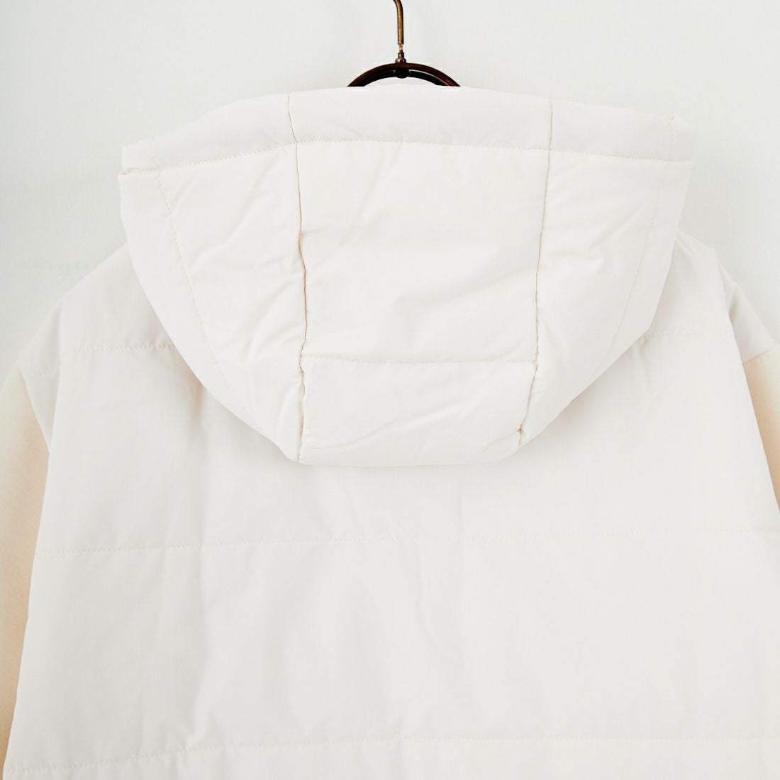 PARIS SAINT-GERMAN [パリ・サンジェルマン] PSG ロゴ刺繍ハイブリットジャケット [PS2325FW0002] IVORY