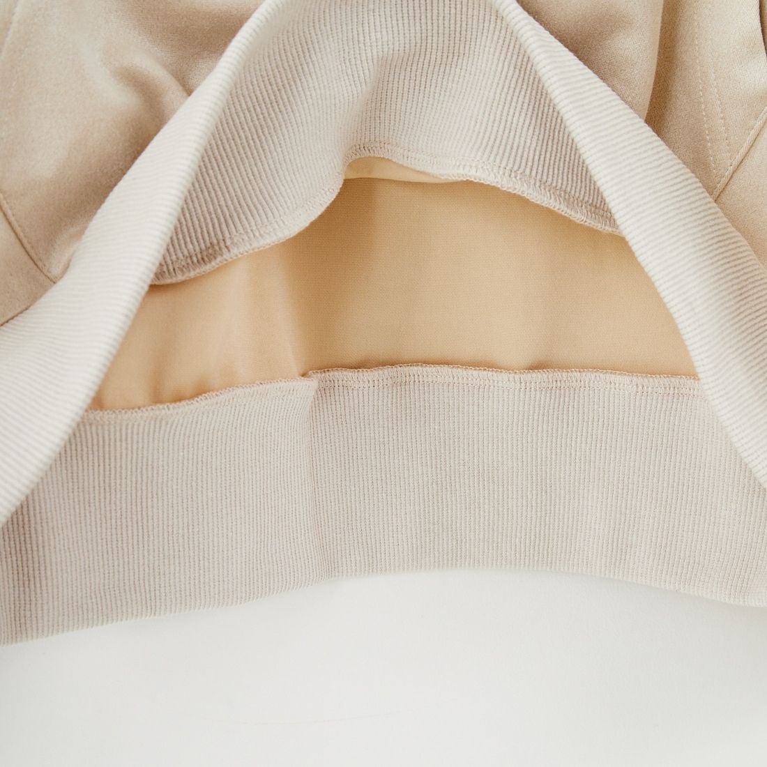 PARIS SAINT-GERMAN [パリ・サンジェルマン] PSG ポリスエードエンボスロゴフーディ [PS0625FW0001] IVORY