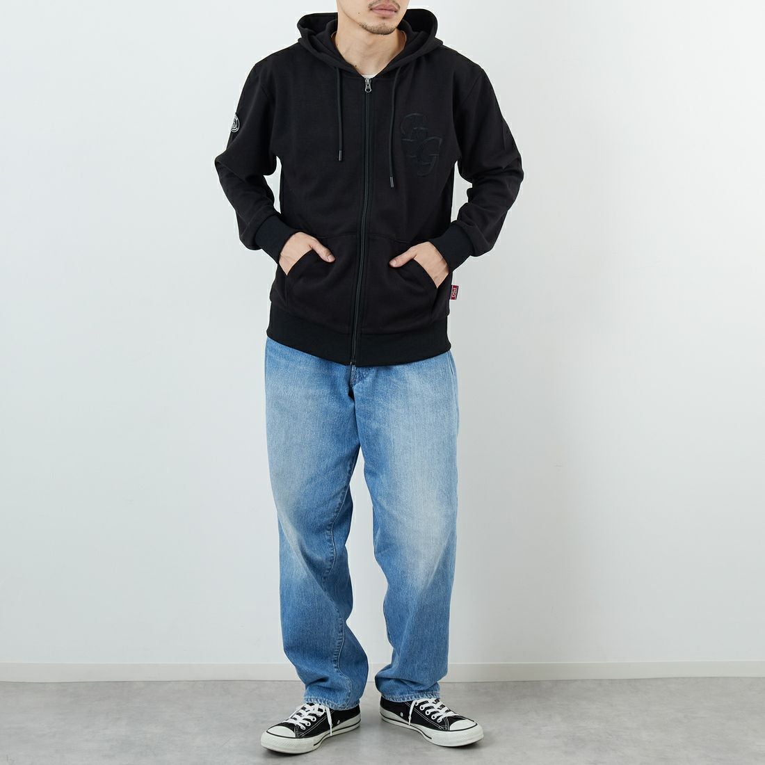 PARIS SAINT-GERMAN [パリ・サンジェルマン] PSG ロゴ刺繍テックフリースフルジップフーディ [PS0625FW0003] BLACK &&モデル身長：168cm 着用サイズ：M&&