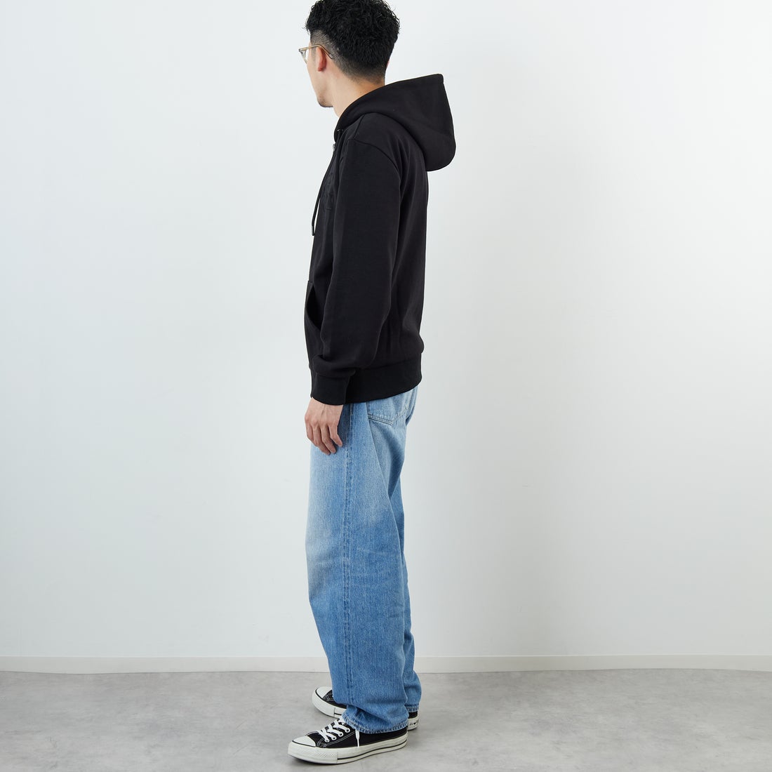 PARIS SAINT-GERMAN [パリ・サンジェルマン] PSG ロゴ刺繍テックフリースフルジップフーディ [PS0625FW0003] BLACK &&モデル身長：168cm 着用サイズ：M&&