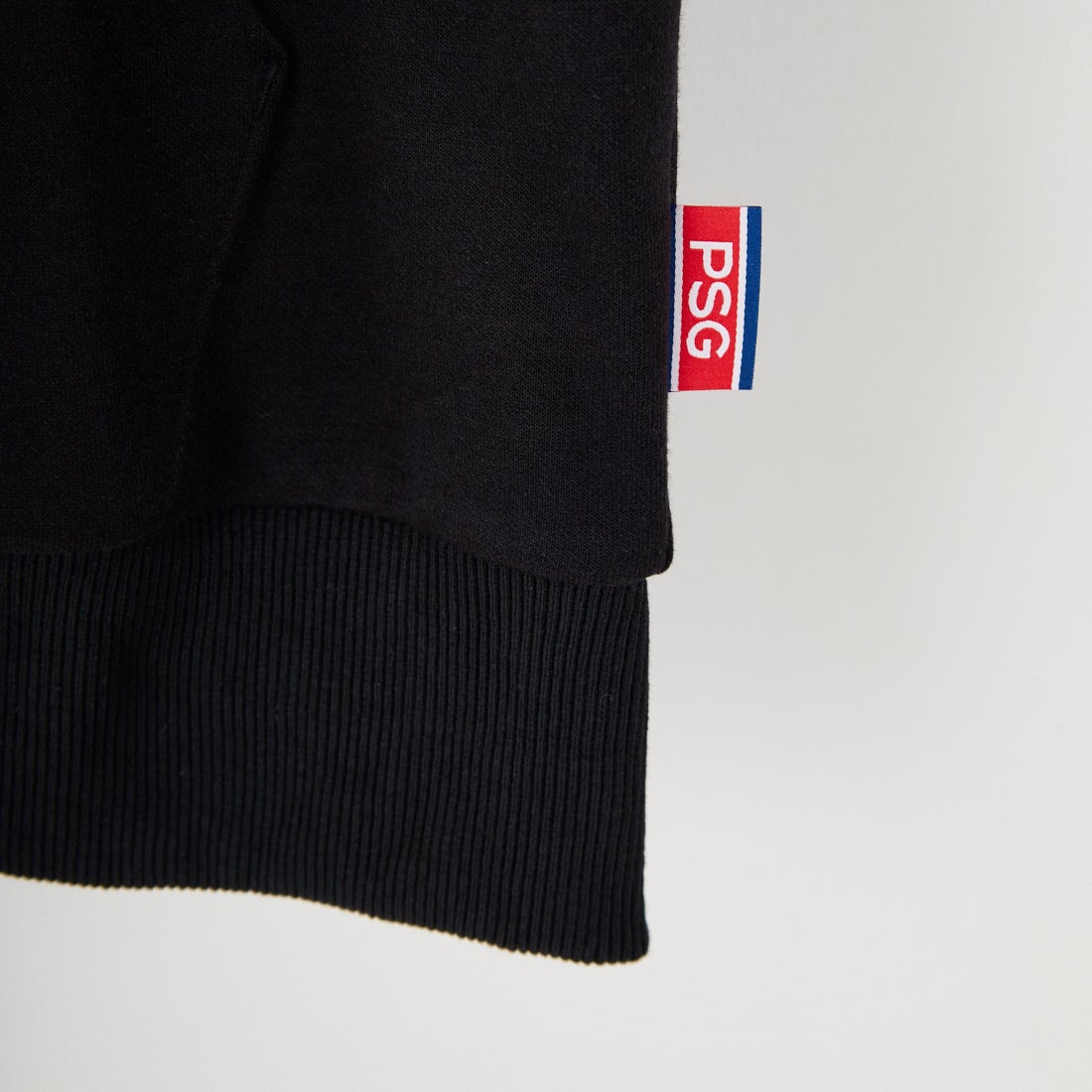 PARIS SAINT-GERMAN [パリ・サンジェルマン] PSG ロゴ刺繍テックフリースフルジップフーディ [PS0625FW0003] BLACK