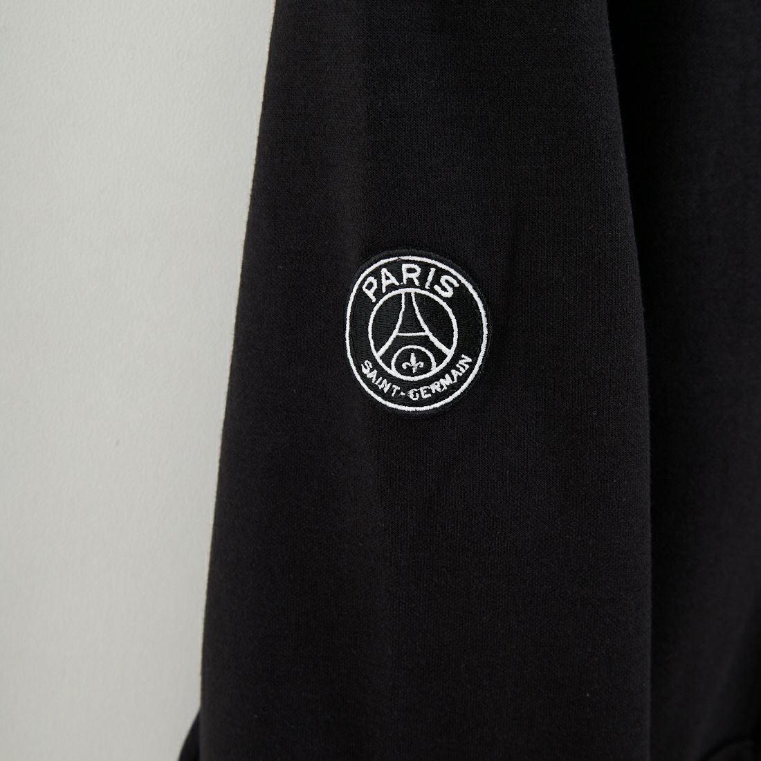 PARIS SAINT-GERMAN [パリ・サンジェルマン] PSG ロゴ刺繍テックフリースフルジップフーディ [PS0625FW0003] BLACK