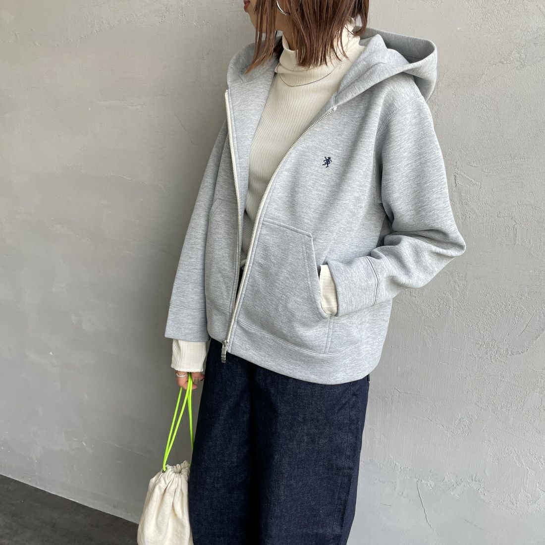 TOP GREY&&モデル身長：160cm 着用サイズ：XS&&