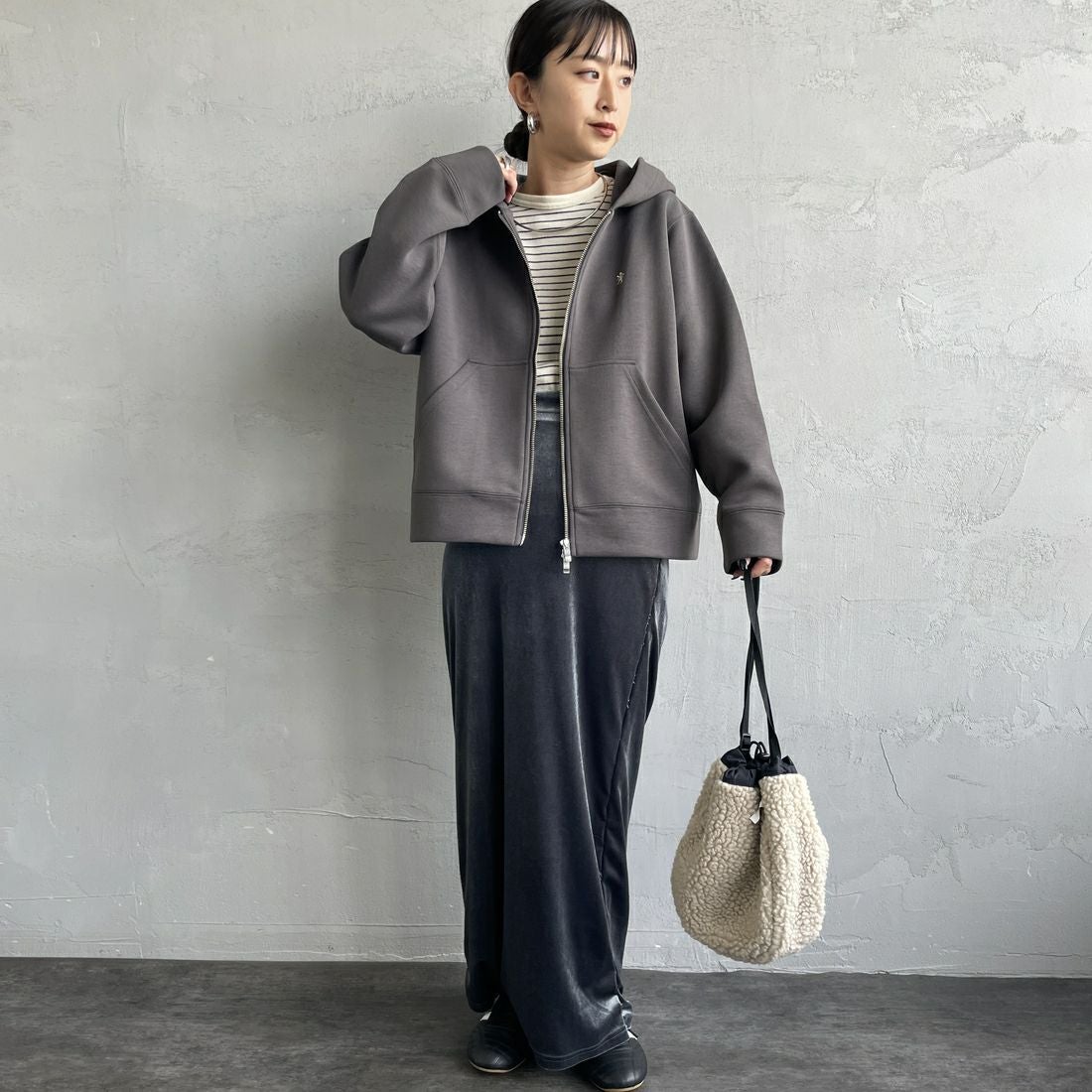 Gymphlex [ジムフレックス] ジップフーデッドジャケット [GY-C0478DDN] CHARCOAL &&モデル身長：150cm 着用サイズ：XS&&