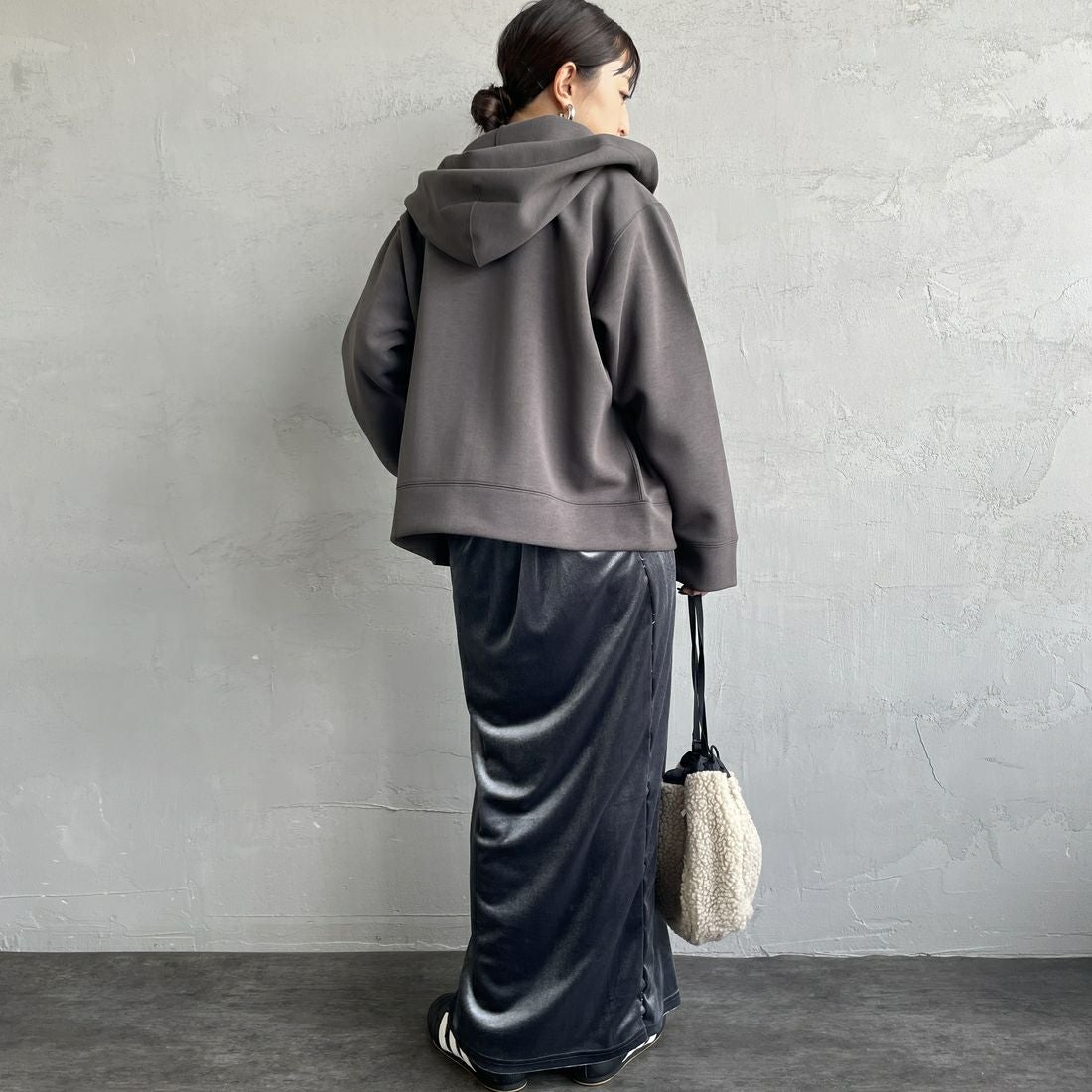 Gymphlex [ジムフレックス] ジップフーデッドジャケット [GY-C0478DDN] CHARCOAL &&モデル身長：150cm 着用サイズ：XS&&