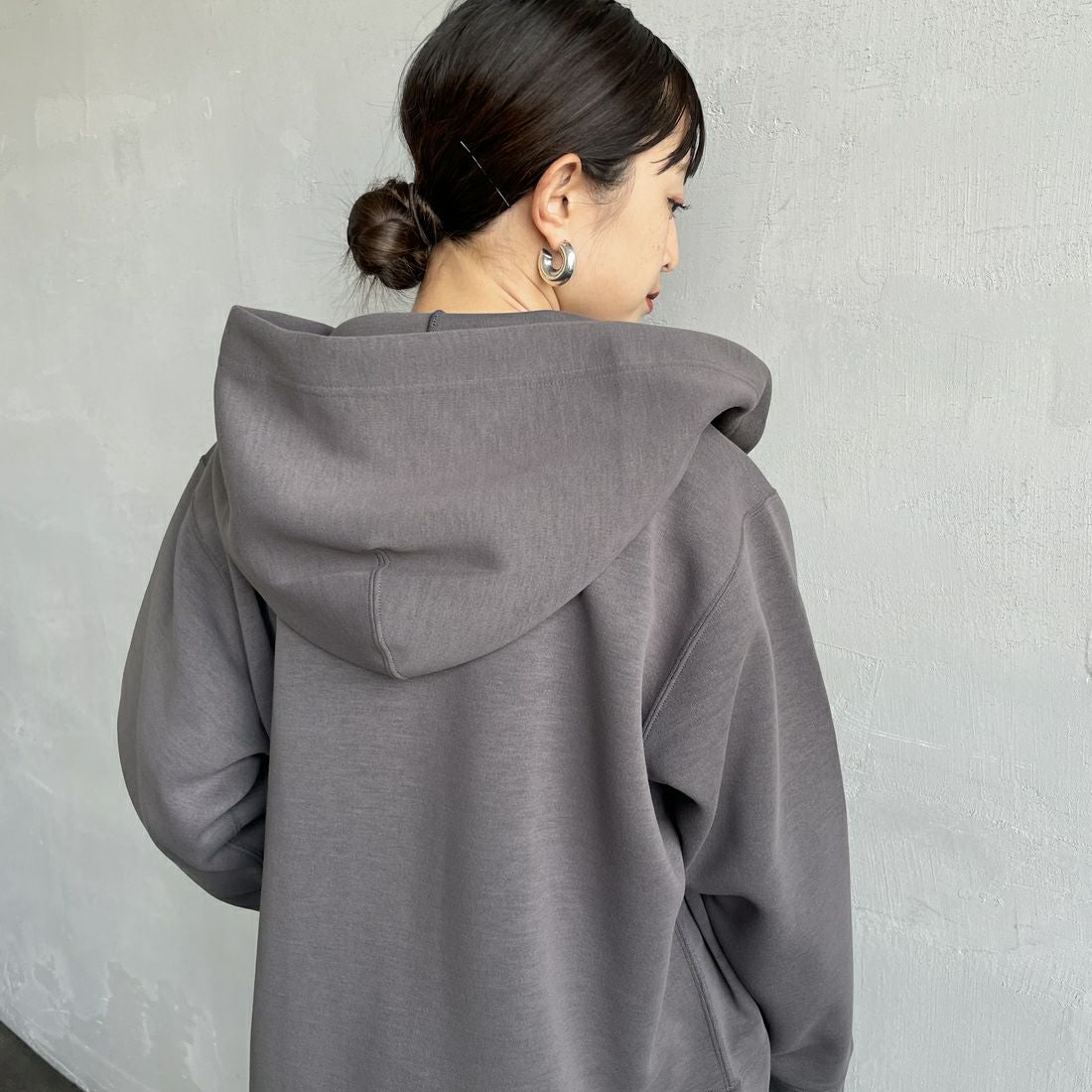 Gymphlex [ジムフレックス] ジップフーデッドジャケット [GY-C0478DDN] CHARCOAL &&モデル身長：150cm 着用サイズ：XS&&