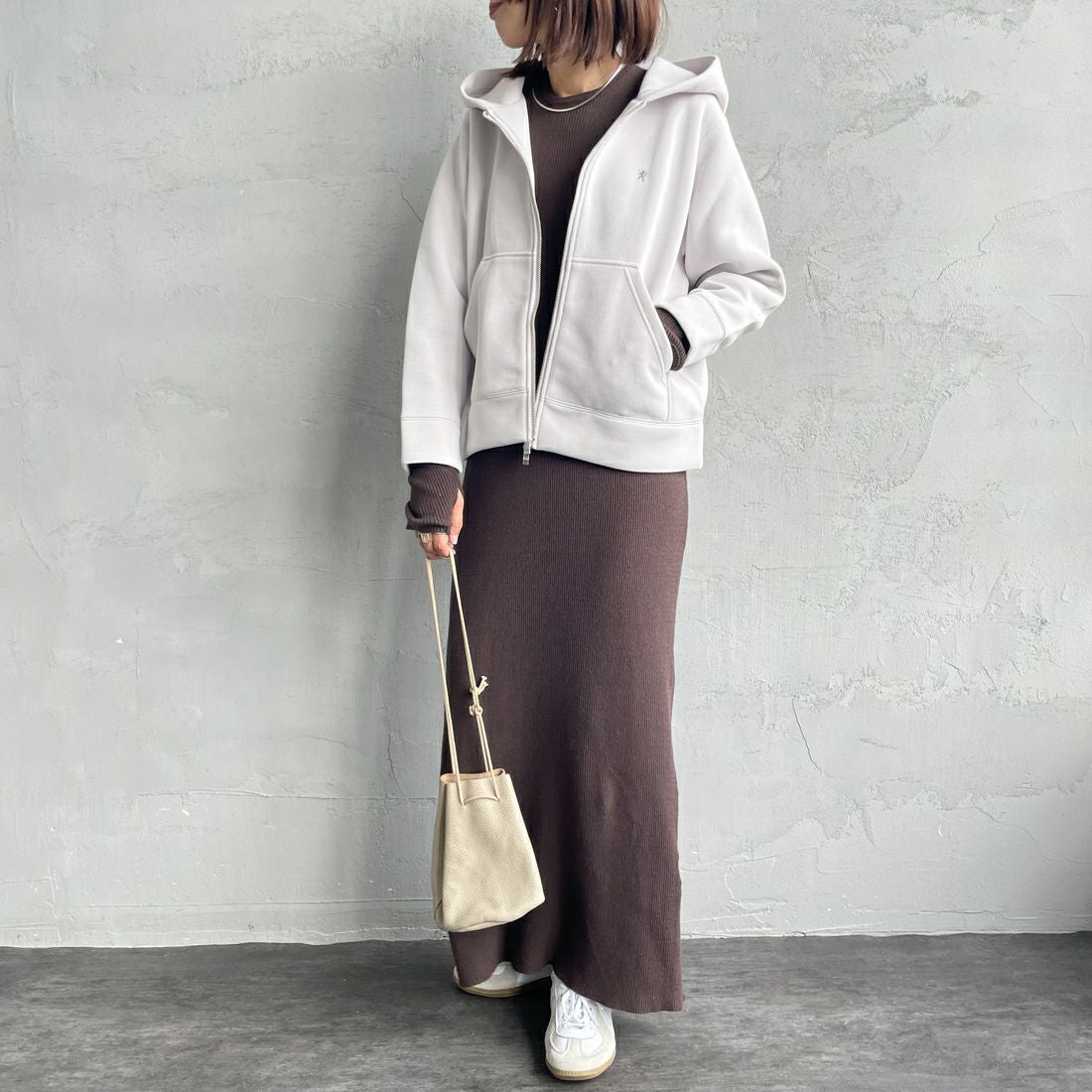 Gymphlex [ジムフレックス] ジップフーデッドジャケット [GY-C0478DDN] OYSTER WHT &&モデル身長：160cm 着用サイズ：XS&&