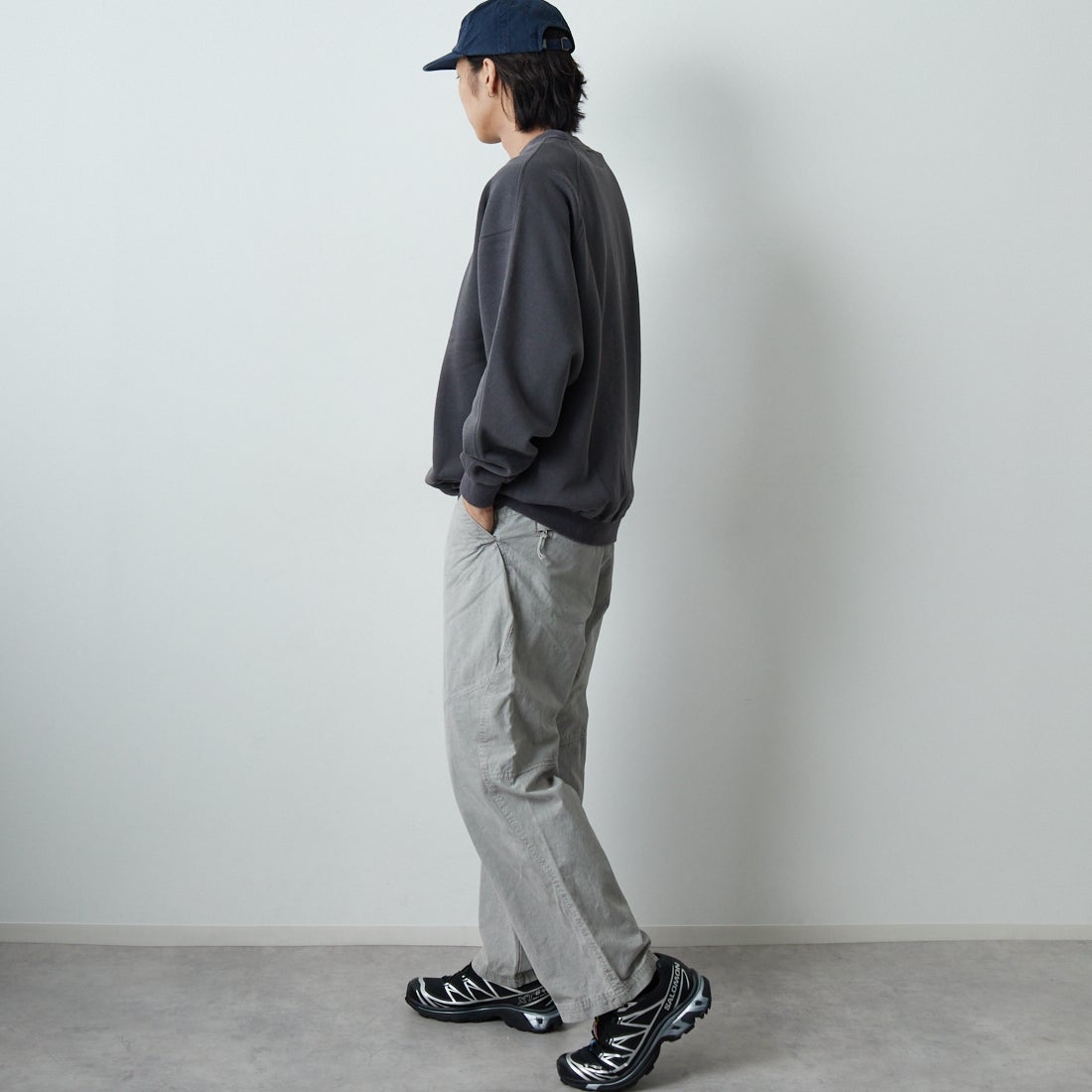 SEDAN ALL-PURPOSE [セダン オールパーパス] スプリットラグランスリーブ スウェットシャツ [SD25F-CT05] CHARCOAL &&モデル身長：179cm 着用サイズ：L&&