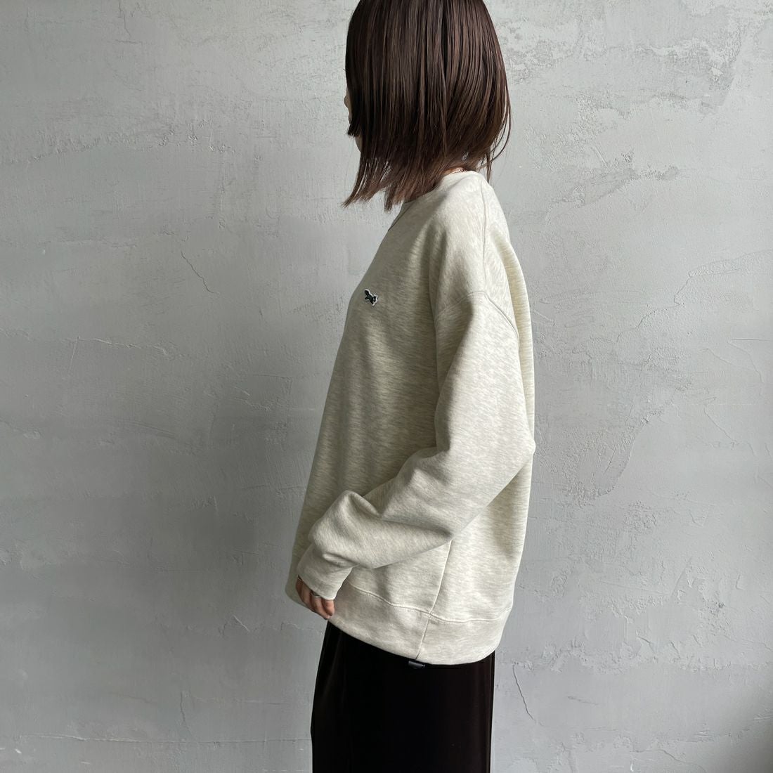 THE FOX [ザフォックス] 別注 ドローコード付きクルーネックスウェット [JFL25AW-01-JF] ASH GRY &&モデル身長：159cm 着用サイズ：S&&