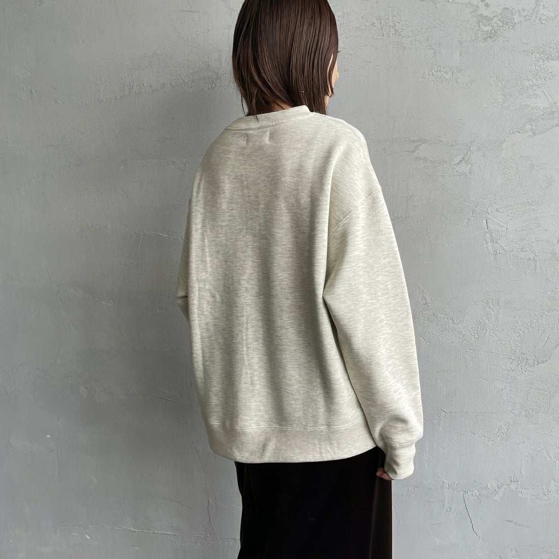 THE FOX [ザフォックス] 別注 ドローコード付きクルーネックスウェット [JFL25AW-01-JF] ASH GRY &&モデル身長：159cm 着用サイズ：S&&