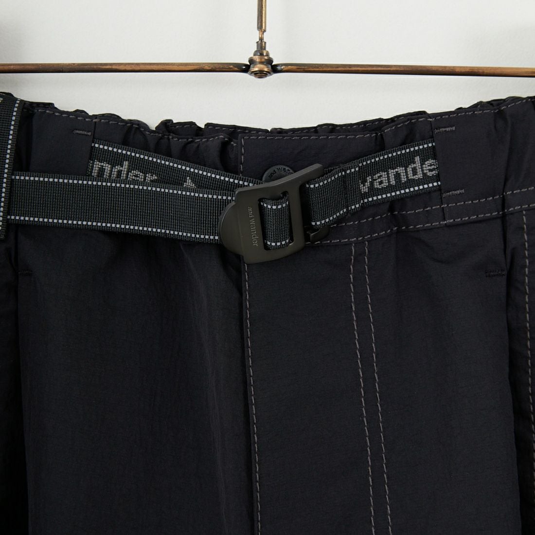and wander [アンドワンダー] クリンクルドナイロンパンツ [5745282076] BLACK