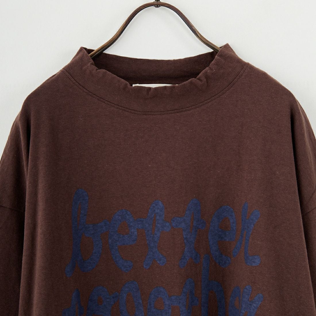 tumugu: [ツムグ] ラフィ天竺プリントTシャツ [TC25304] 16 BROWN