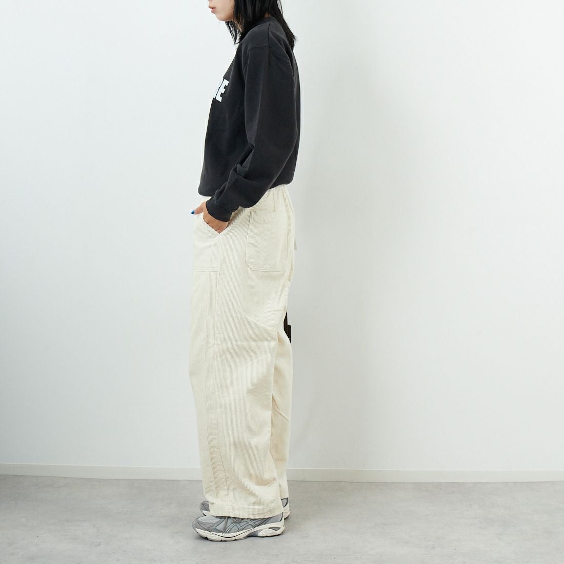 WORN FREE [ウォーン フリー] ジョン・レノン スウェット YOU ARE HERE [WFR-VTG-200003] 09 BLACK &&モデル身長：167cm 着用サイズ：S&&