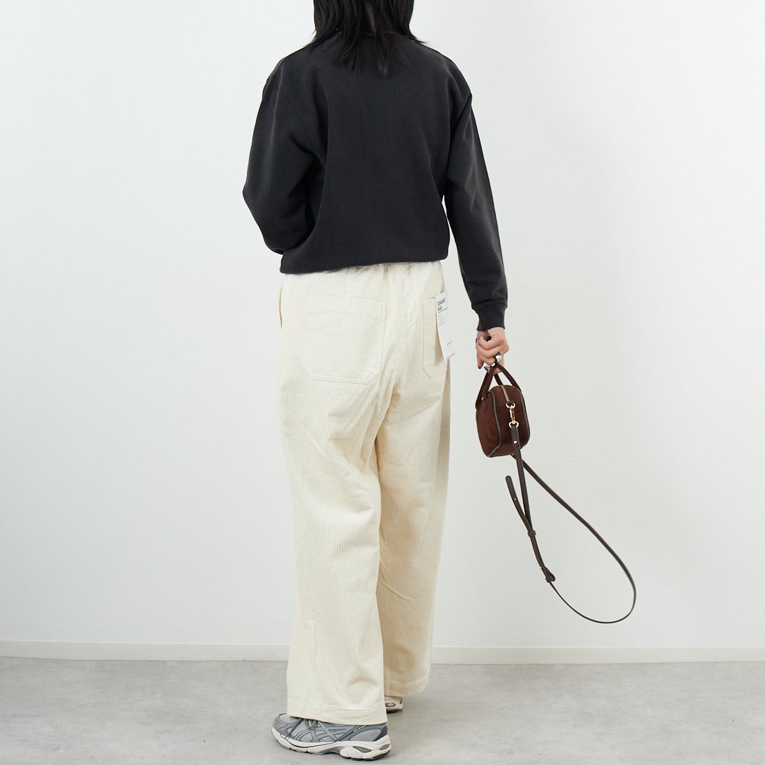 WORN FREE [ウォーン フリー] ジョン・レノン スウェット YOU ARE HERE [WFR-VTG-200003] 09 BLACK &&モデル身長：167cm 着用サイズ：S&&