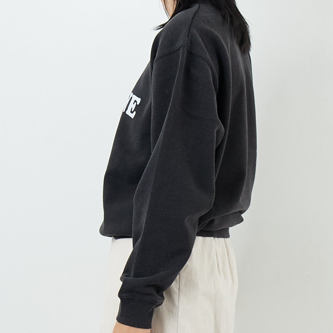 WORN FREE [ウォーン フリー] ヨーコ・オノ スウェット IMAGINE [WFR-VTG-200010] 09 BLACK &&モデル身長：167cm 着用サイズ：S&&