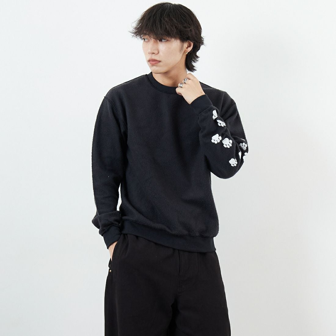 JERZEES [ジャージーズ] キャットヘア アザーサイドクルーネックスウェット [JZ25F013] BLACK &&モデル身長：179cm 着用サイズ：M&&