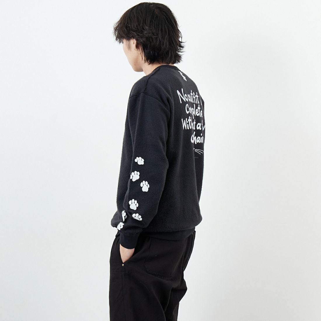 JERZEES [ジャージーズ] キャットヘア アザーサイドクルーネックスウェット [JZ25F013] BLACK &&モデル身長：179cm 着用サイズ：M&&