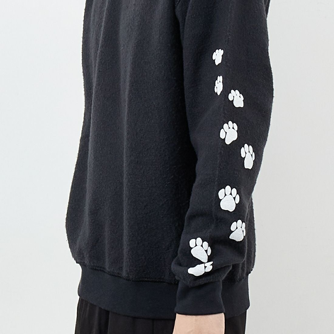 JERZEES [ジャージーズ] キャットヘア アザーサイドクルーネックスウェット [JZ25F013] BLACK &&モデル身長：179cm 着用サイズ：M&&