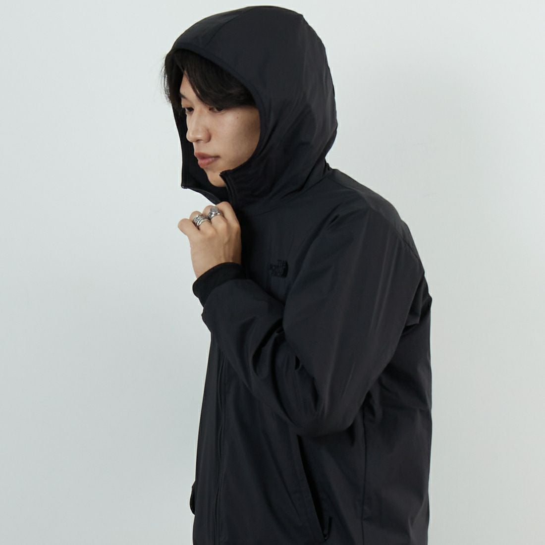 THE NORTH FACE [ザ ノースフェイス] リバーシブルテックエアーフーディ [NT62580] K &&モデル身長：179cm 着用サイズ：M&&