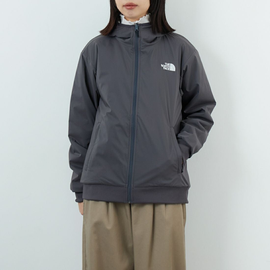 THE NORTH FACE [ザ ノースフェイス] リバーシブルテックエアーフーディ [NT62580] GX &&モデル身長：162cm 着用サイズ：S&&
