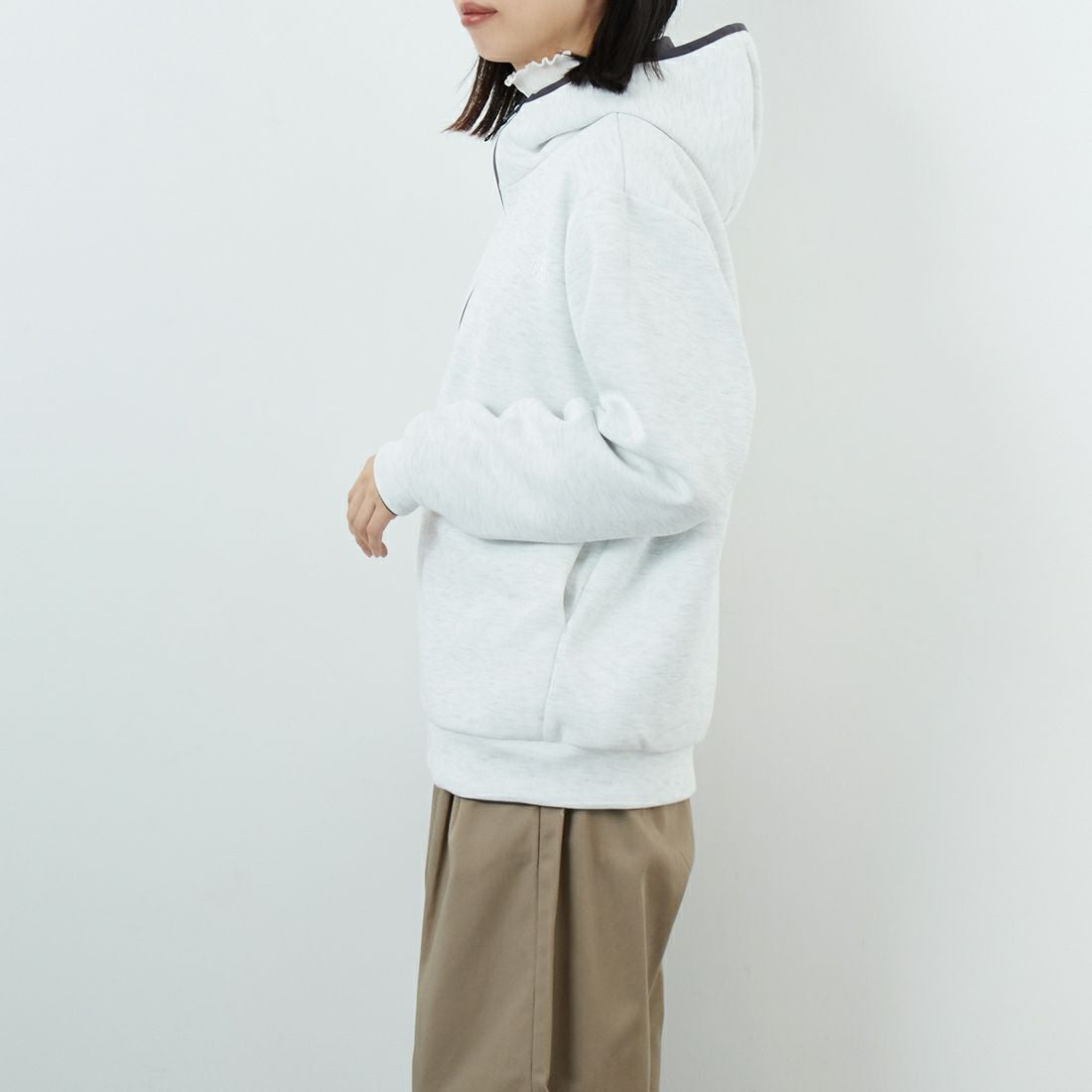 THE NORTH FACE [ザ ノースフェイス] リバーシブルテックエアーフーディ [NT62580] GX &&モデル身長：162cm 着用サイズ：S&&