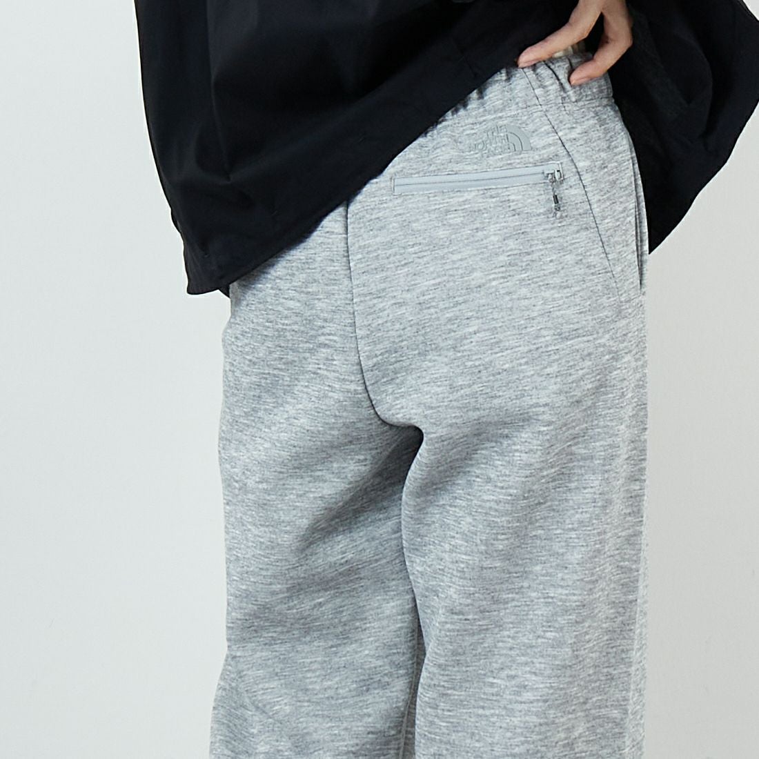 THE NORTH FACE [ザ ノースフェイス] テックエアースウェットパンツ [NBW62581] Z &&モデル身長：162cm 着用サイズ：M&&