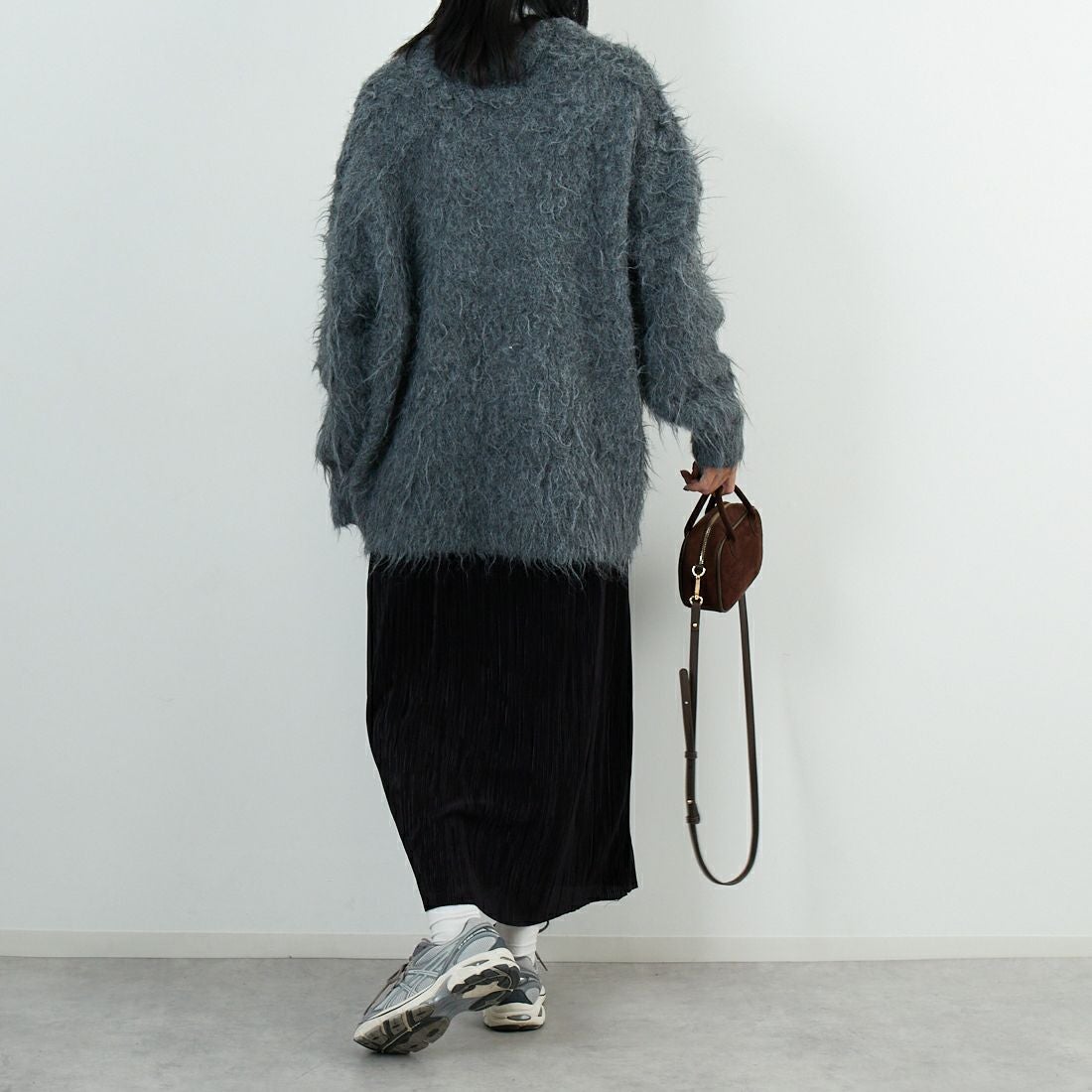 hwyl [ヒュイル] オーバーサイズシャギーニットカーディガン [55285569] ﾁｬｺｰﾙ &&モデル身長：167cm 着用サイズ：2&&