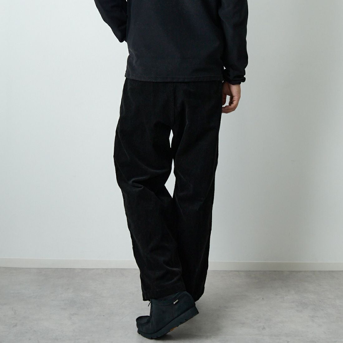 THE NORTH FACE PURPLE LABEL [ザ ノースフェイス パープルレーベル] コーデュロイ ワイドストレートフィールドパンツ [N25FC099] K BLACK &&モデル身長：179cm 着用サイズ：30&&